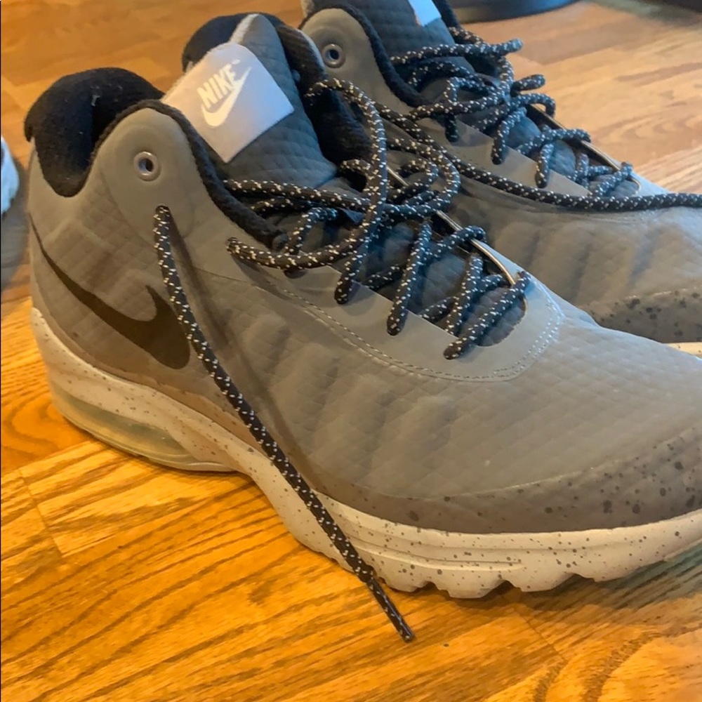 Men’s Nike air maxes